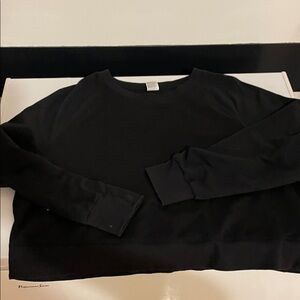 All in Motion Black cropped crewneck